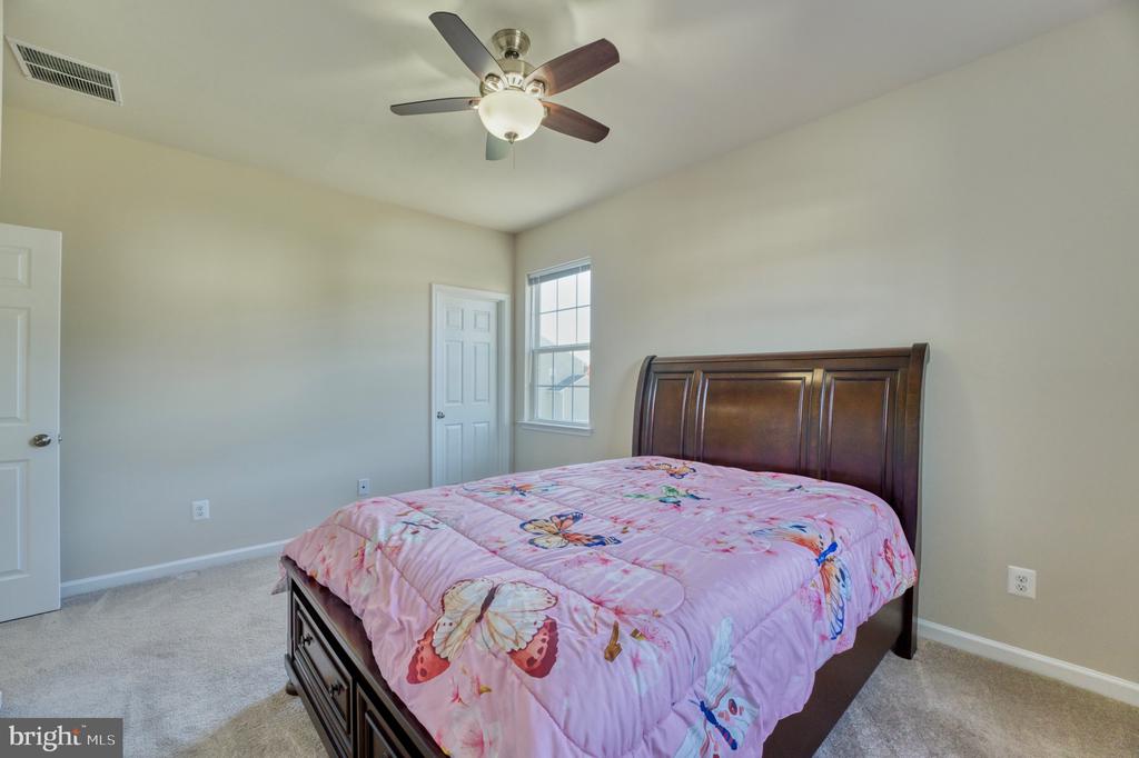 35825 Peninsula Ct