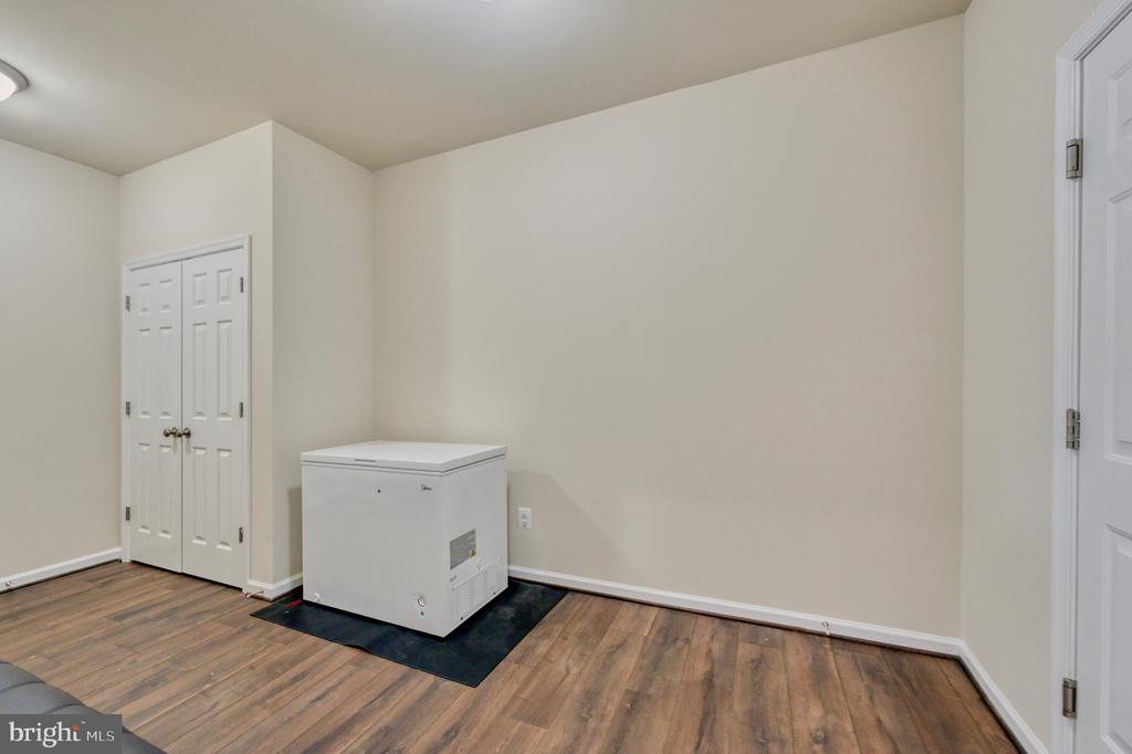 35825 Peninsula Ct