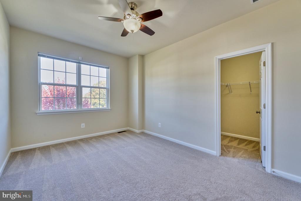 35825 Peninsula Ct