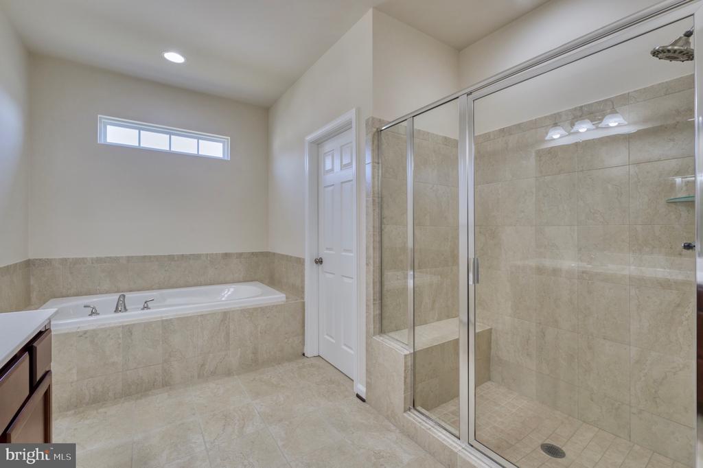 35825 Peninsula Ct
