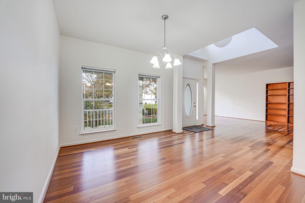 20935 Gardengate Cir