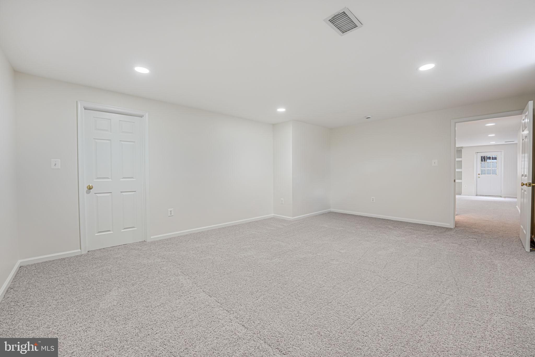 20935 Gardengate Cir