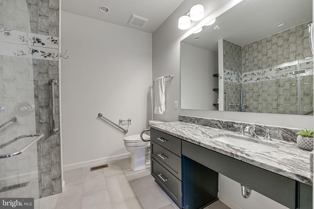 20935 Gardengate Cir