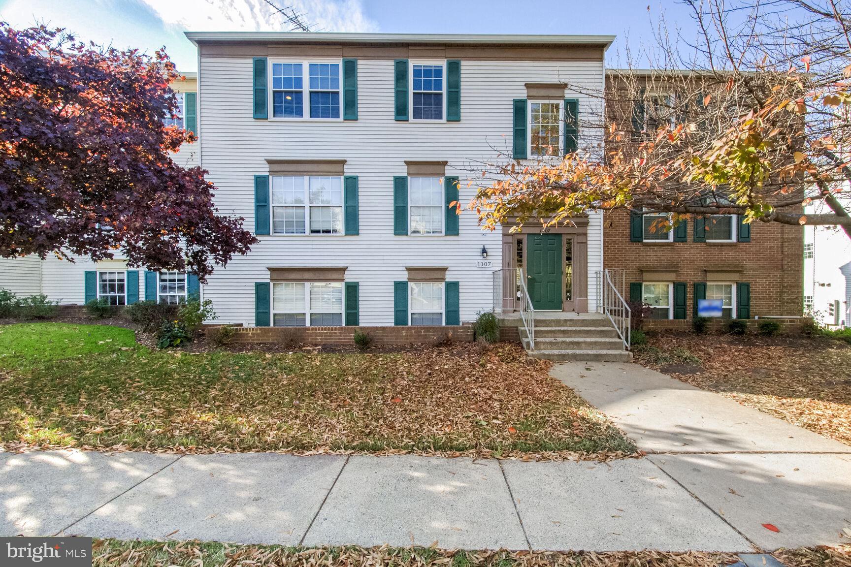 1107 NE HUNTMASTER TER NE #301