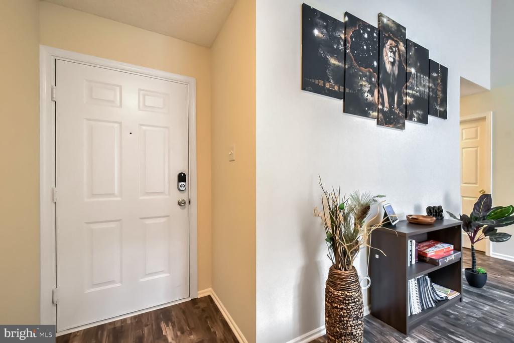 1107 NE HUNTMASTER TER NE #301