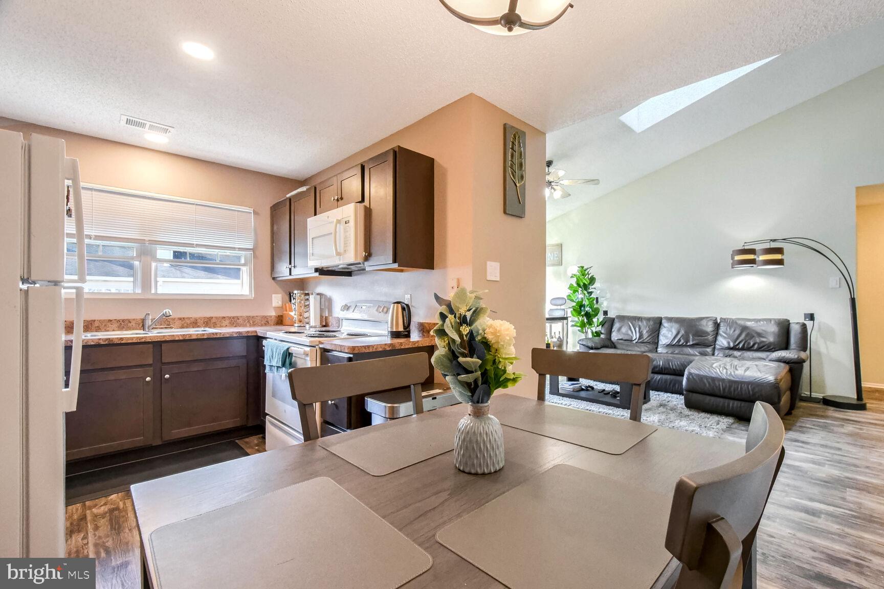 1107 NE HUNTMASTER TER NE #301