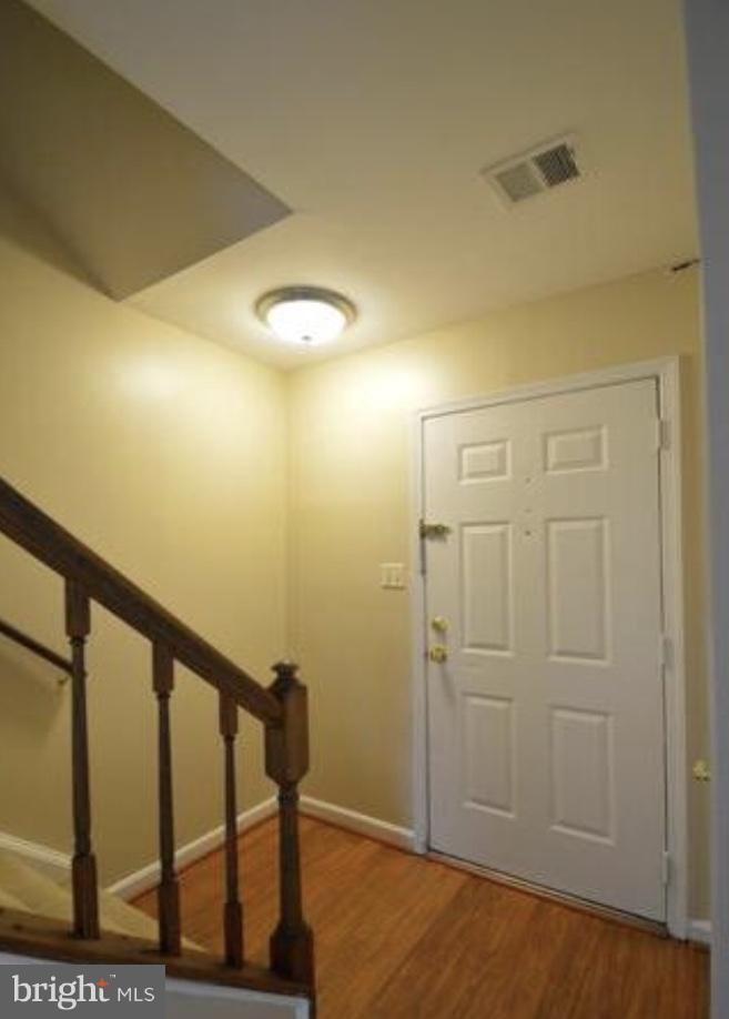 22 ESSEX SQ