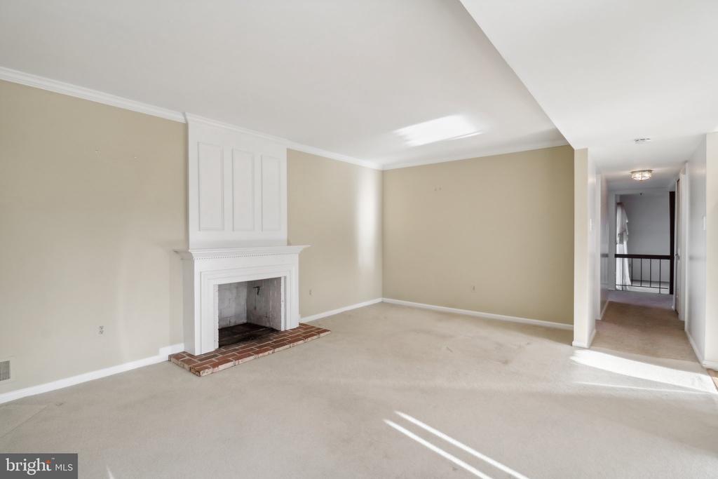 601 Sugarland Run Dr