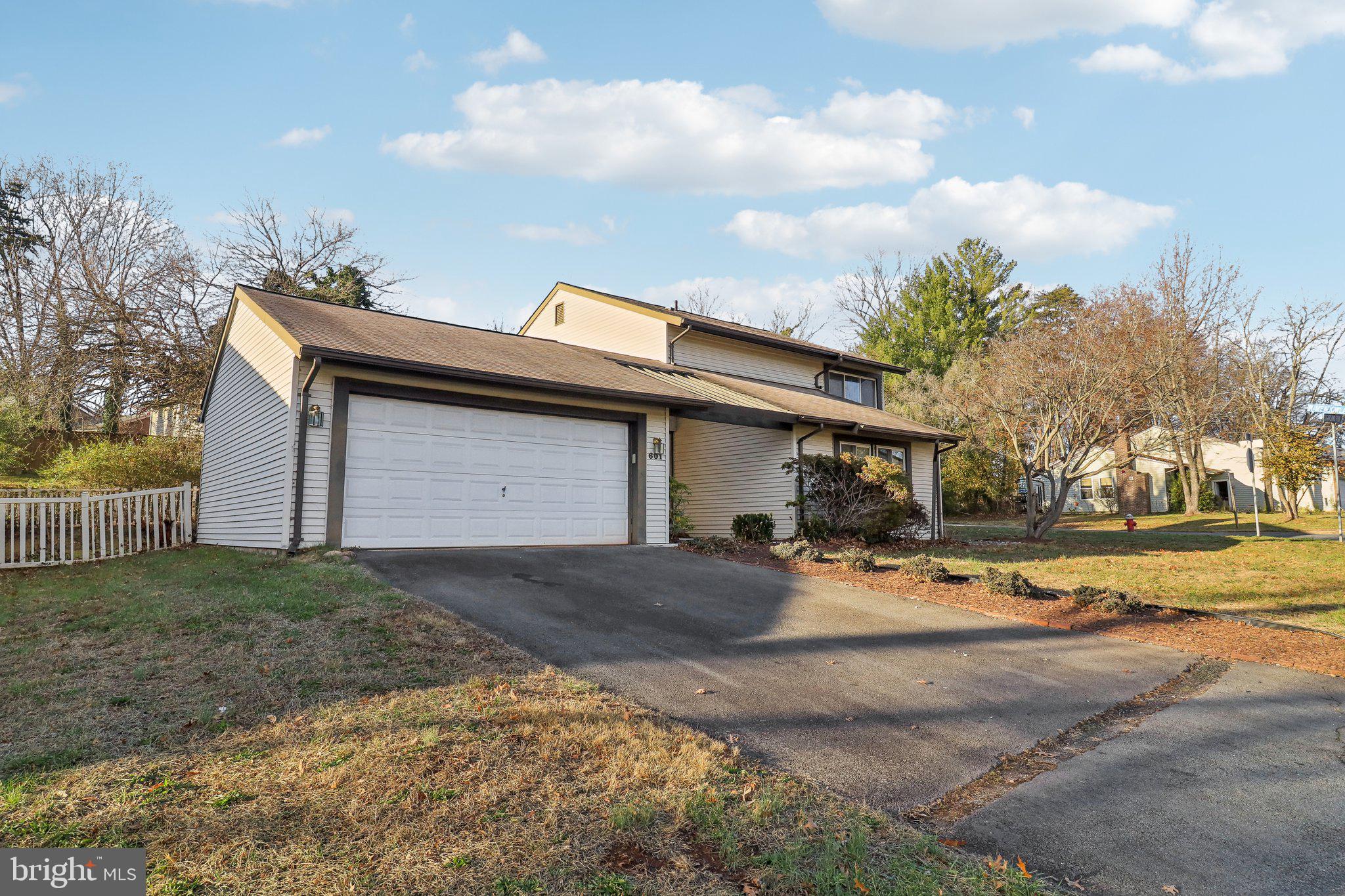 601 Sugarland Run Dr
