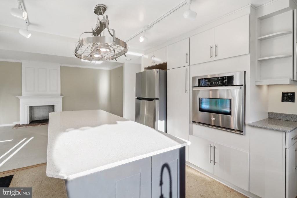 601 Sugarland Run Dr
