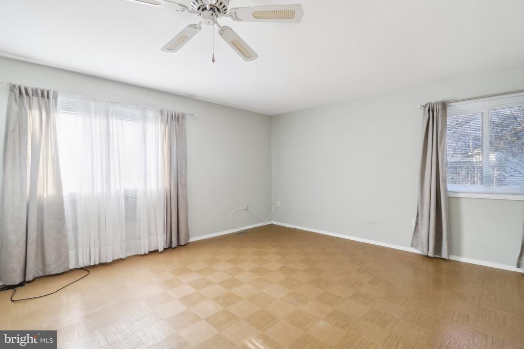 601 Sugarland Run Dr