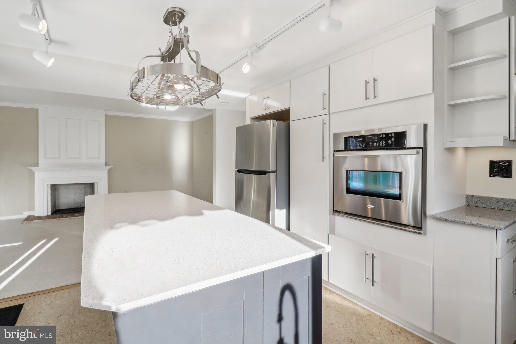 601 Sugarland Run Dr