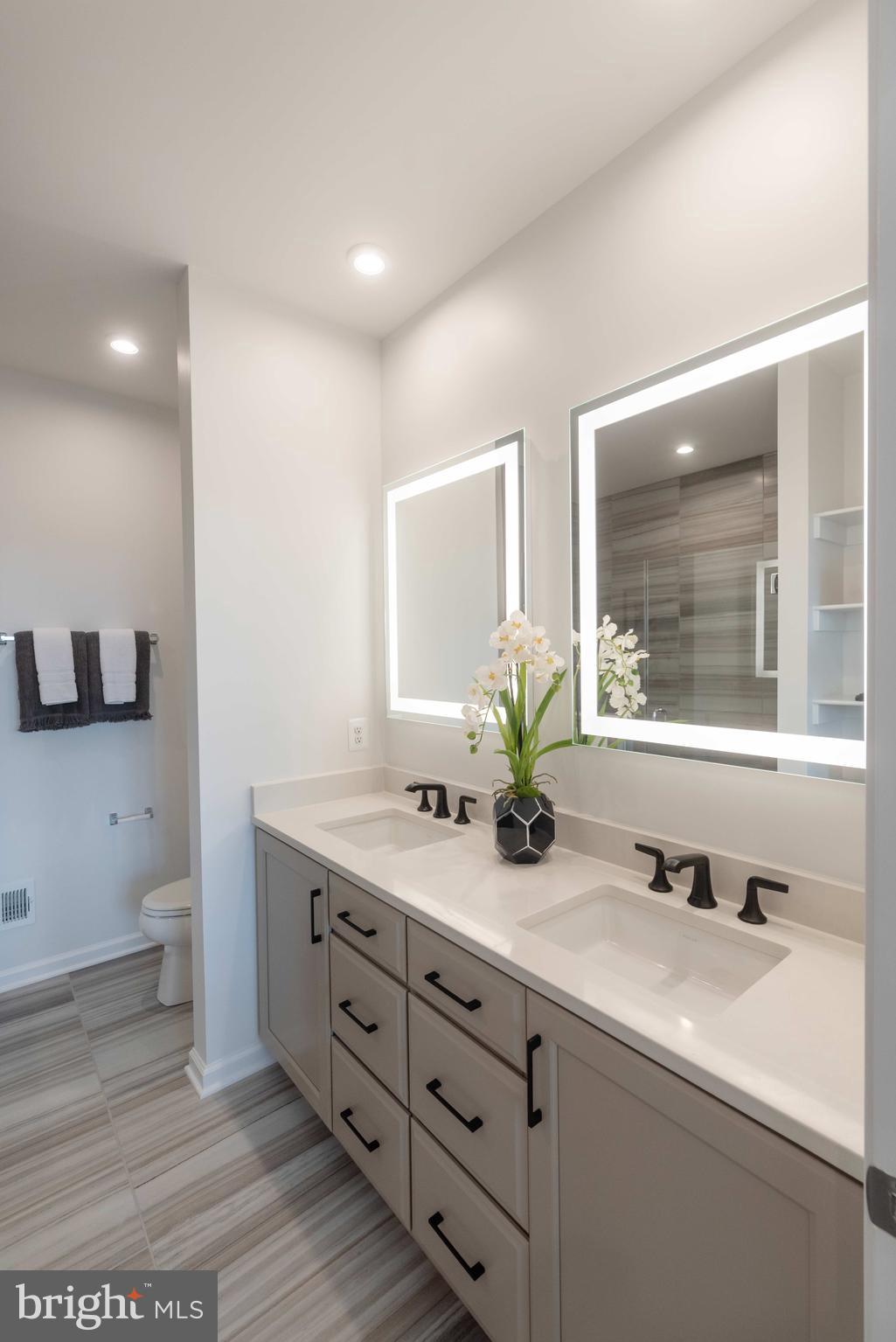 23676 Hardesty Ter