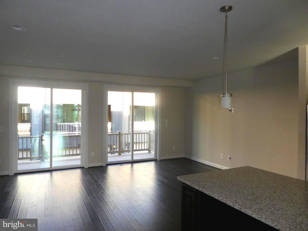 43390 WHITEHEAD TERRACE