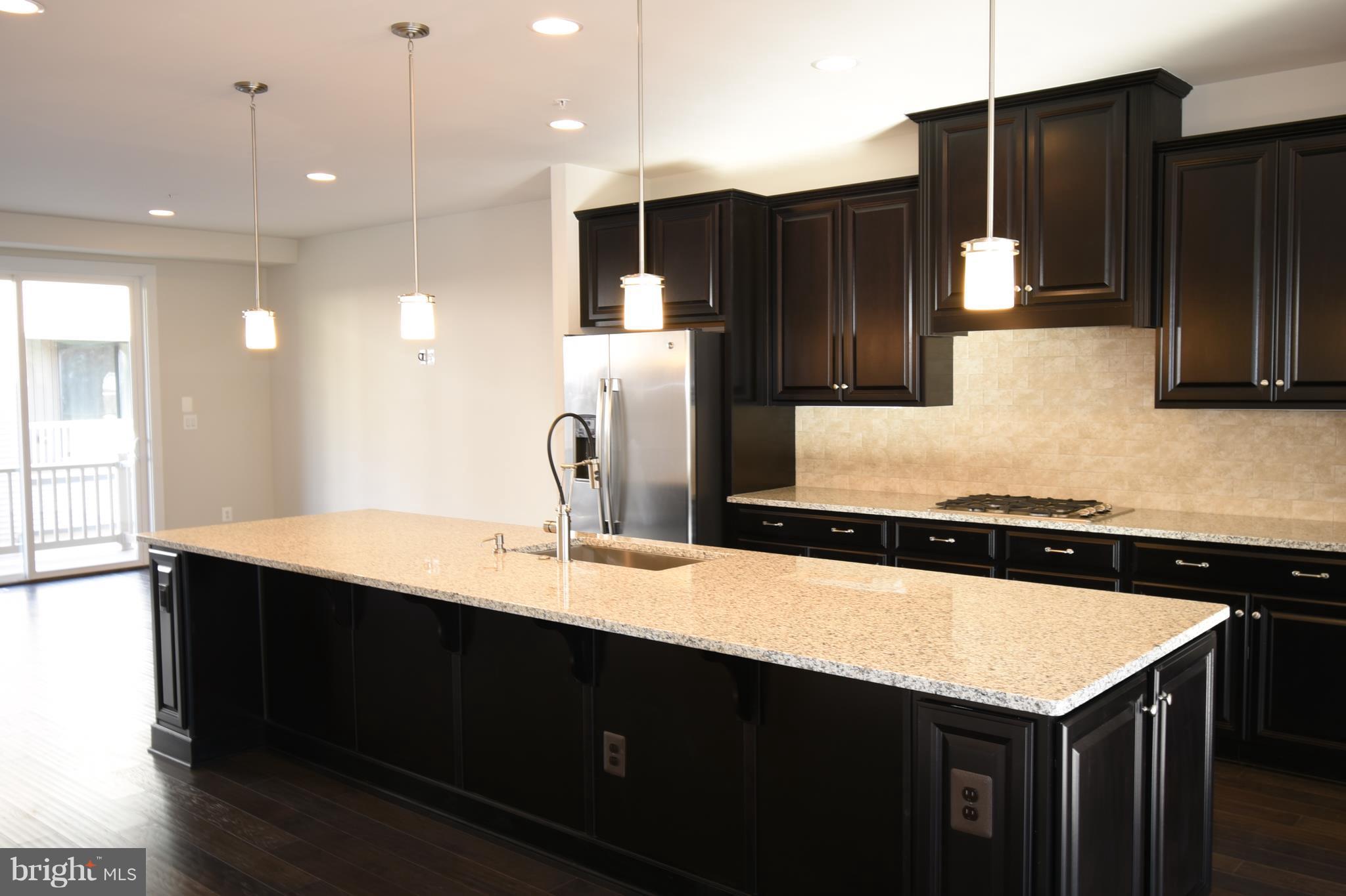 43390 WHITEHEAD TERRACE