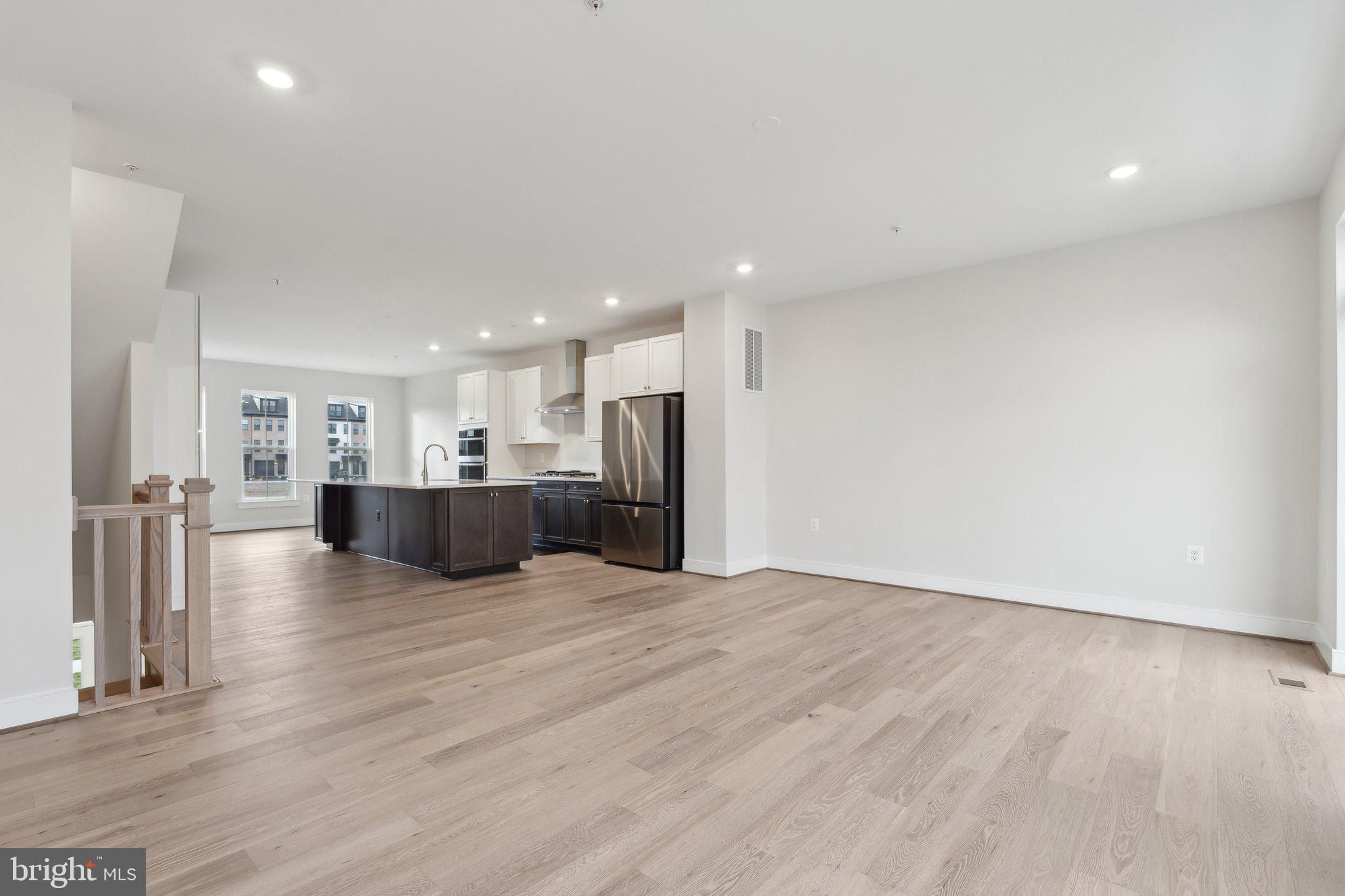 22798 TAWNY PINE