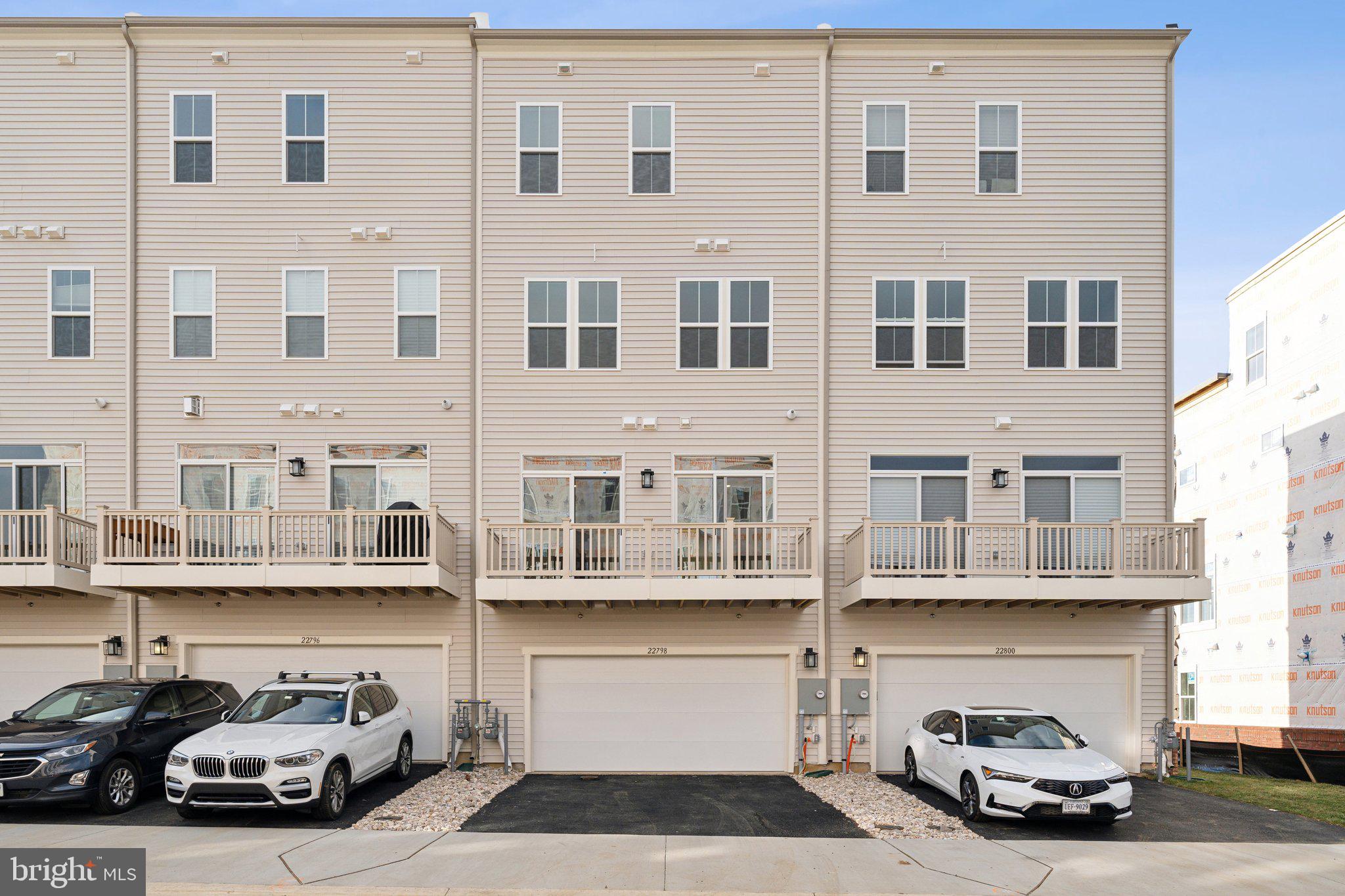 22798 TAWNY PINE