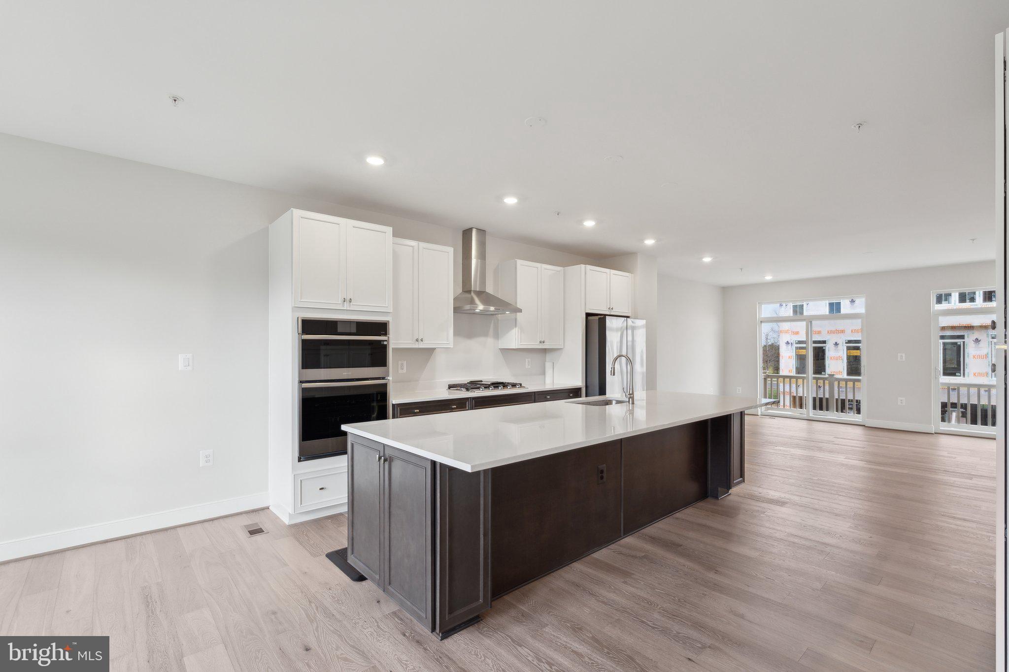 22798 TAWNY PINE