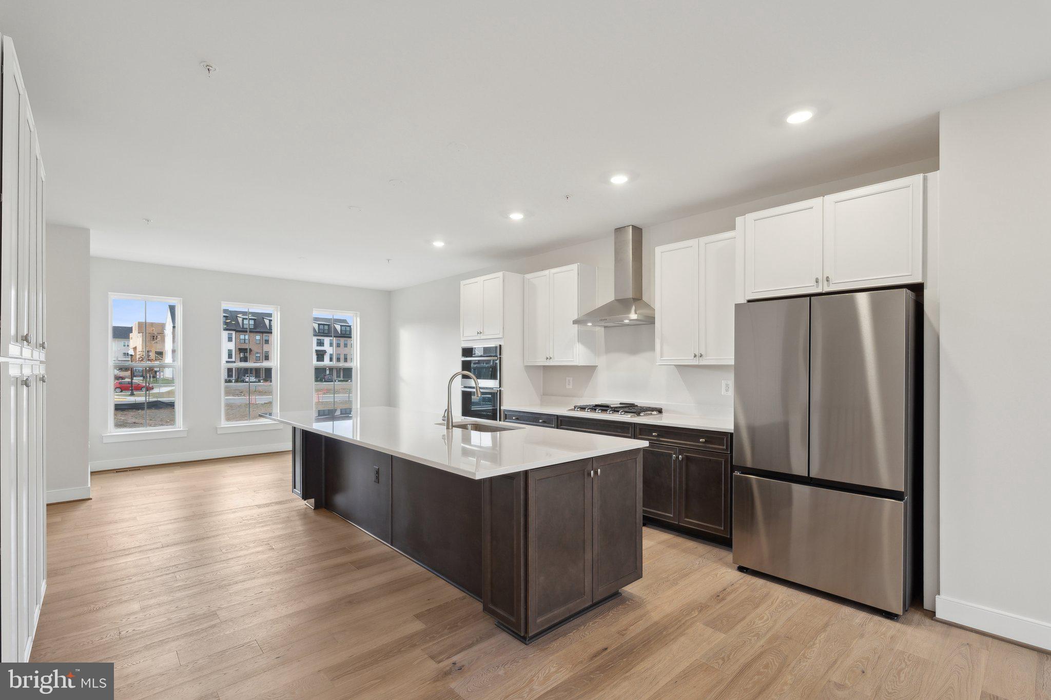 22798 TAWNY PINE
