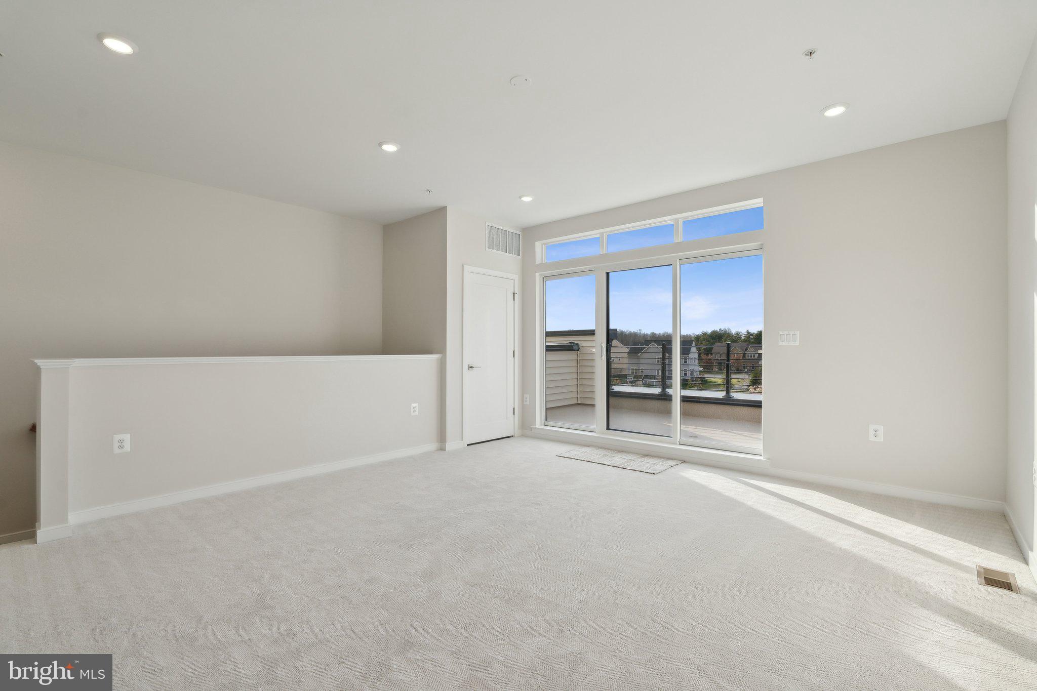 22798 TAWNY PINE