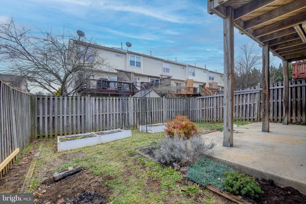 854 VANDERBILT TER SE