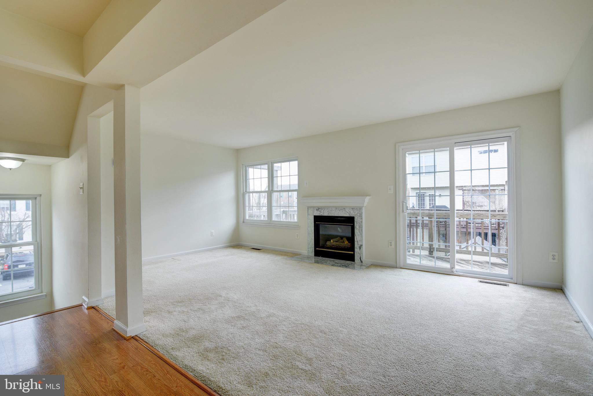 854 VANDERBILT TER SE