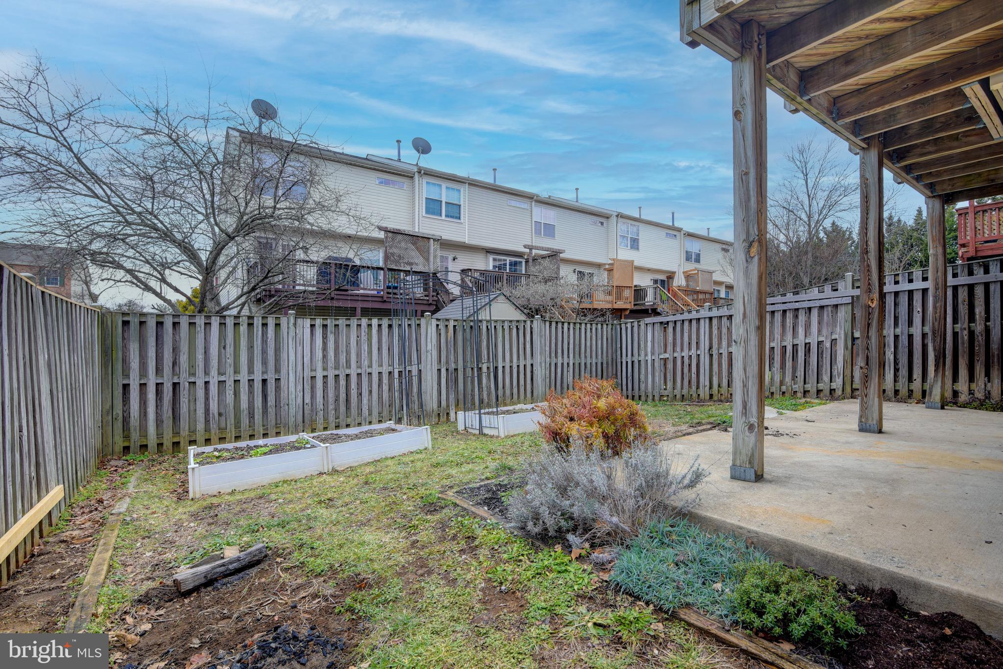 854 VANDERBILT TER SE
