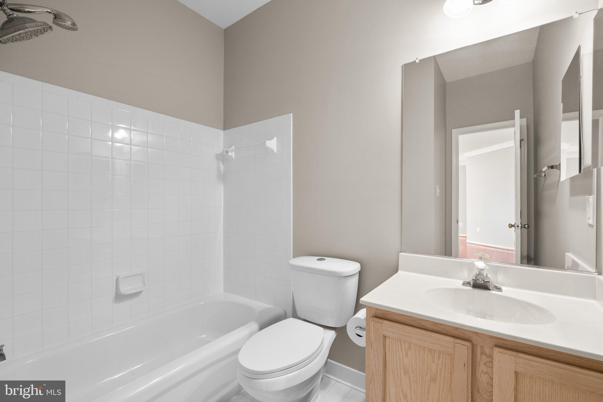 43304 CRAPE MYRTLE TER