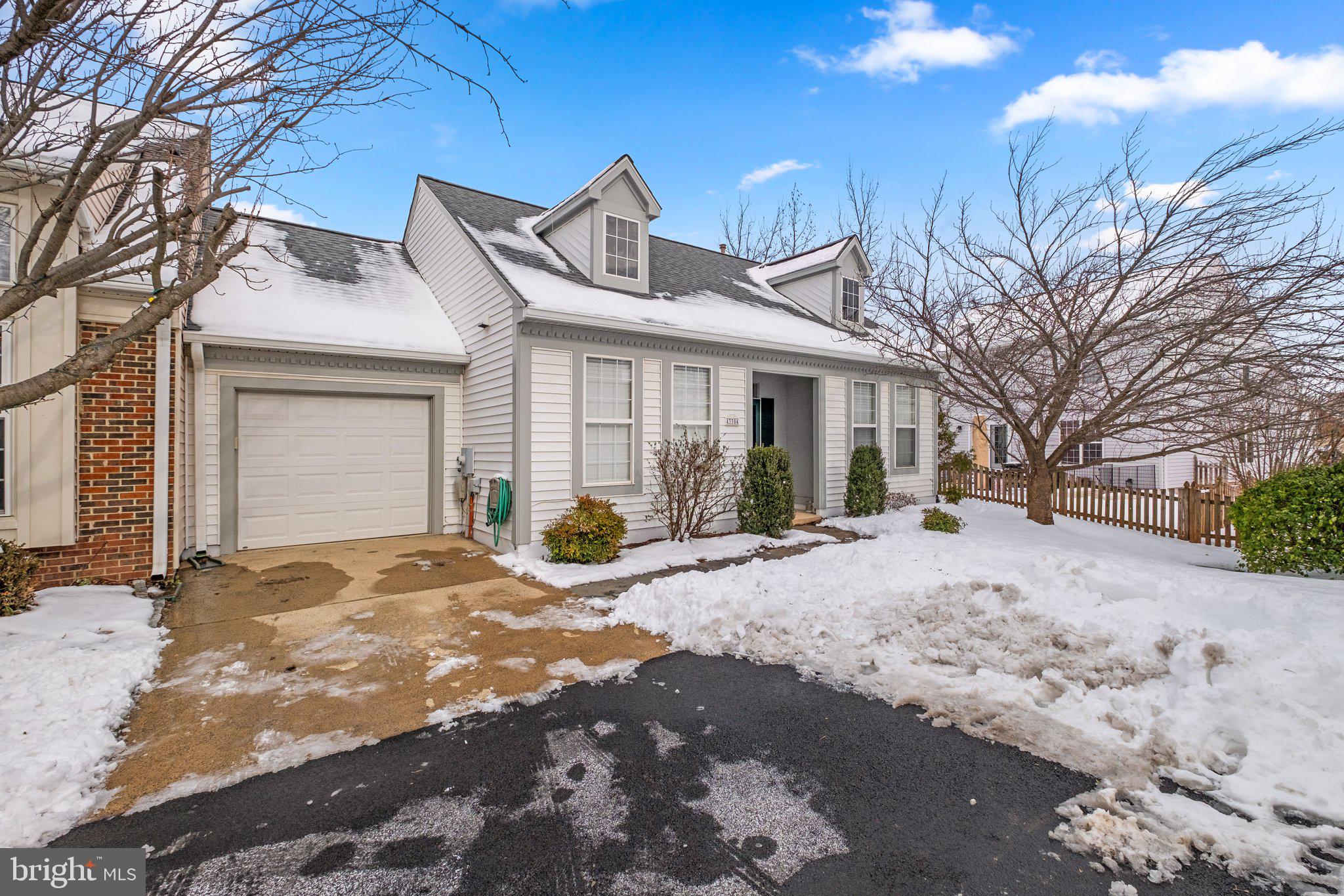 43304 CRAPE MYRTLE TER