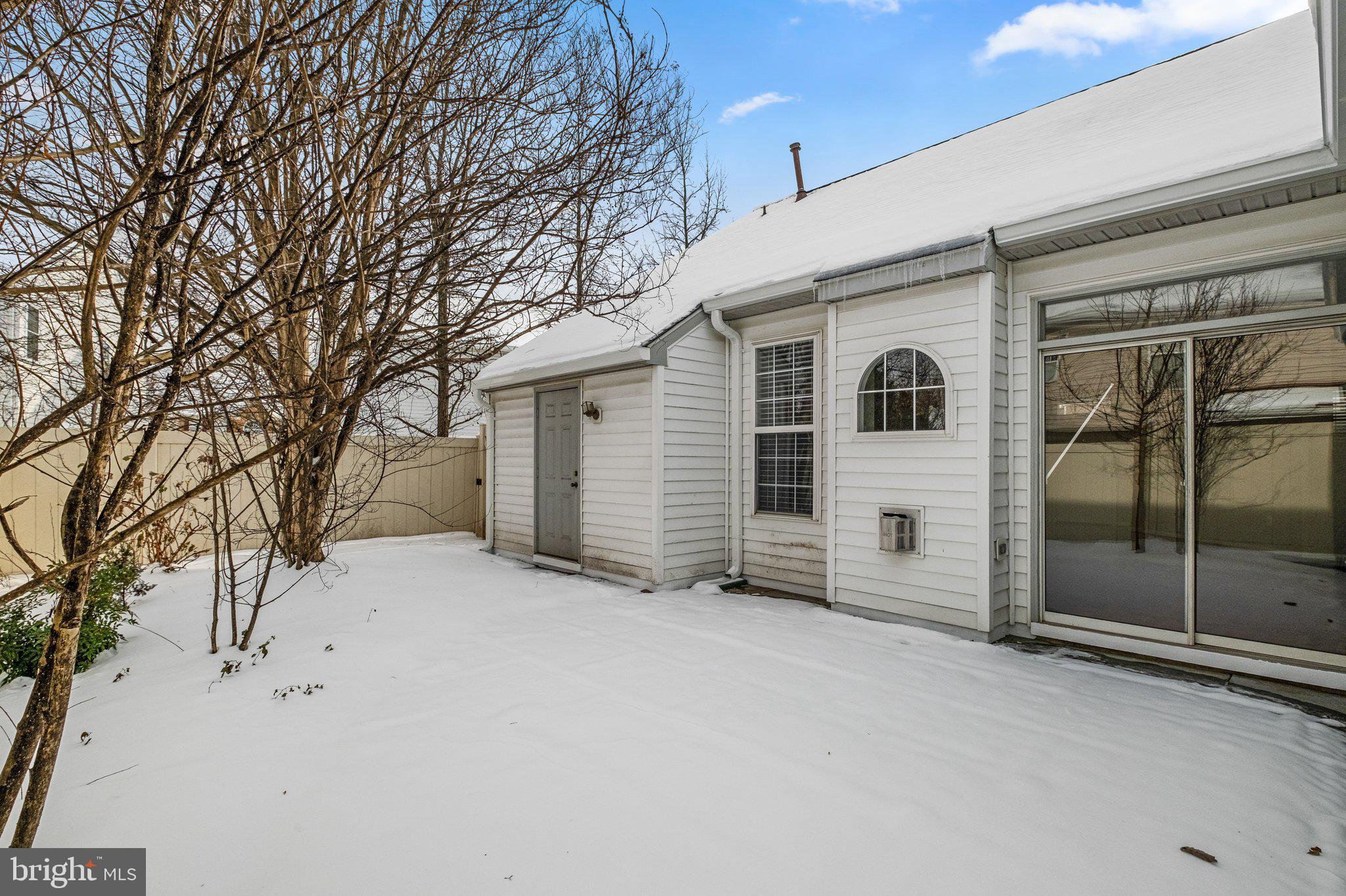 43304 CRAPE MYRTLE TER