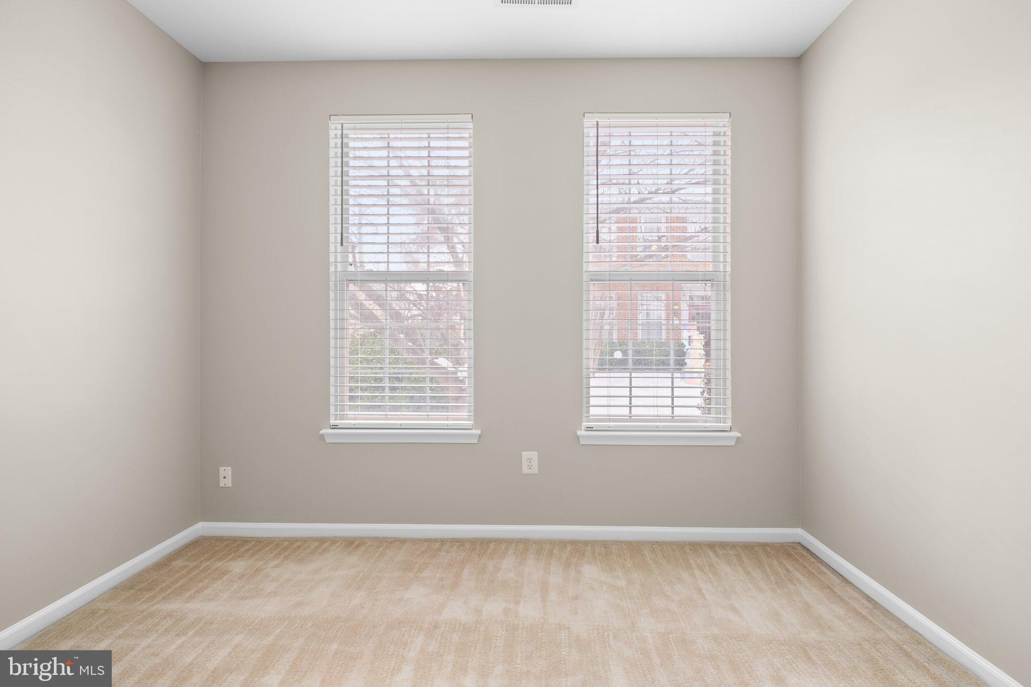43304 CRAPE MYRTLE TER