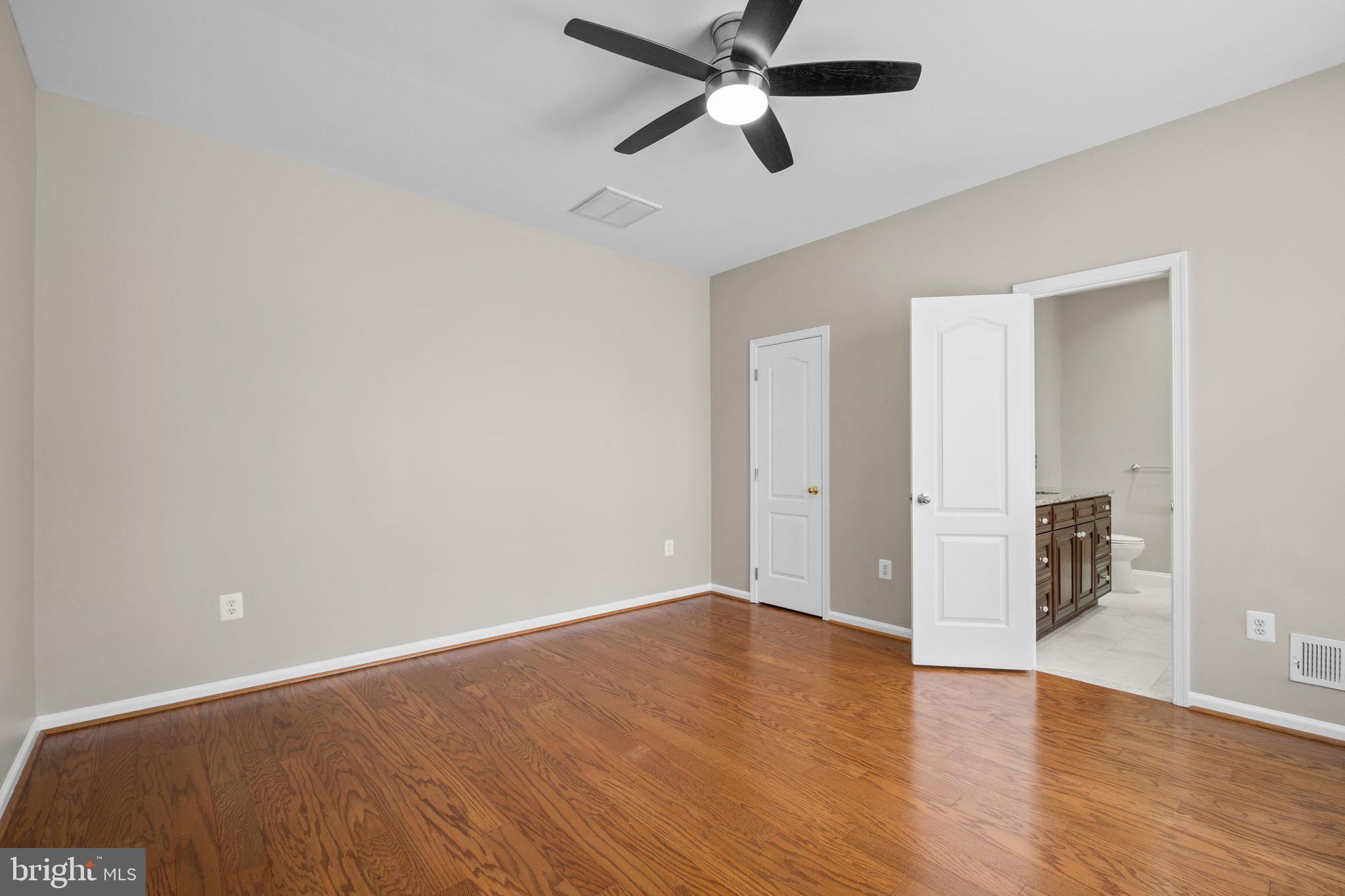 43304 CRAPE MYRTLE TER