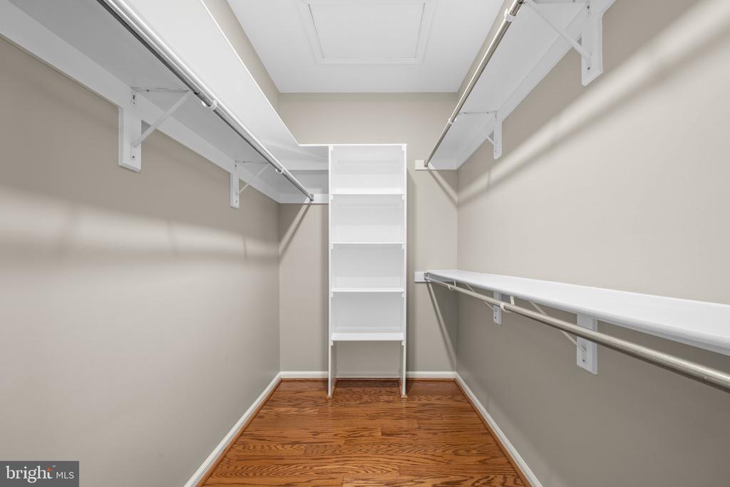 43304 CRAPE MYRTLE TER