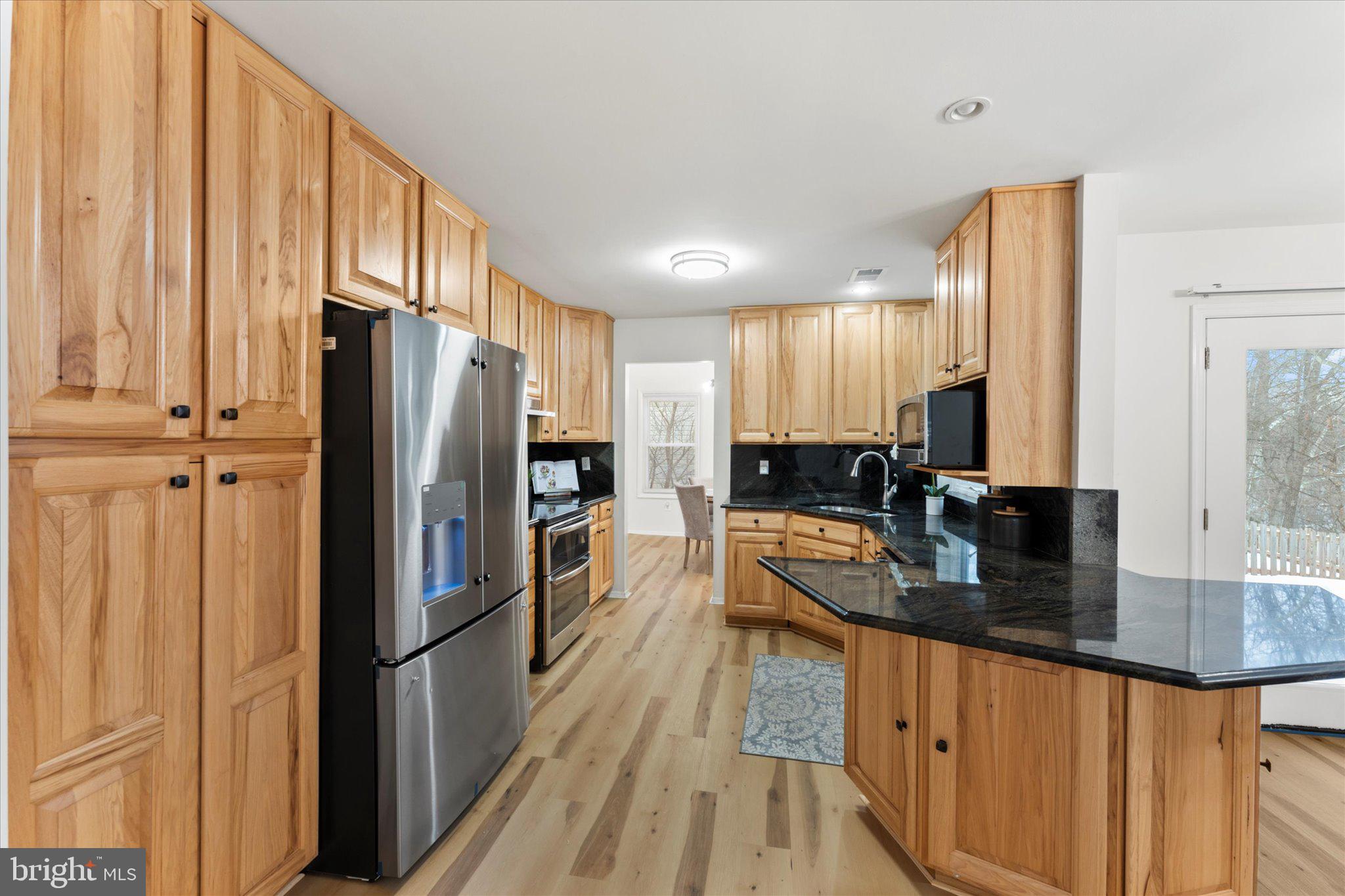 126 E Meadowland Ln