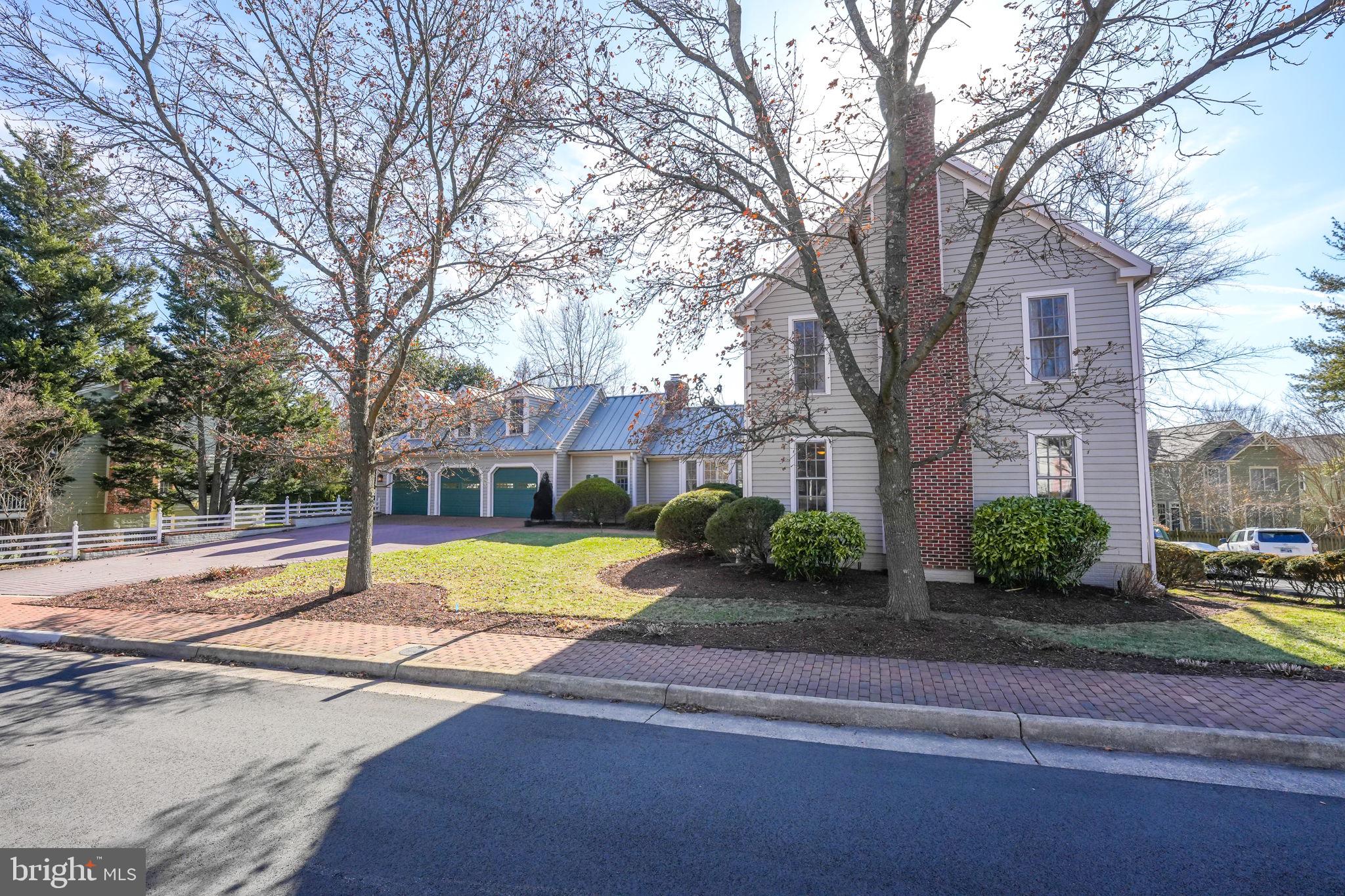 215 North St NE