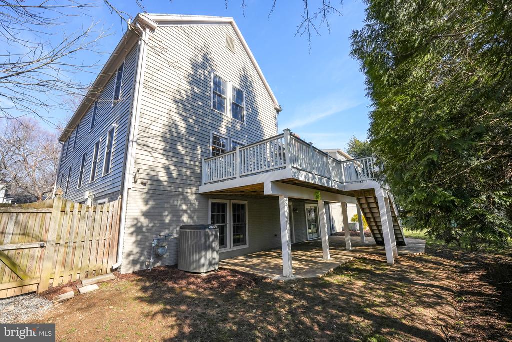 215 North St NE