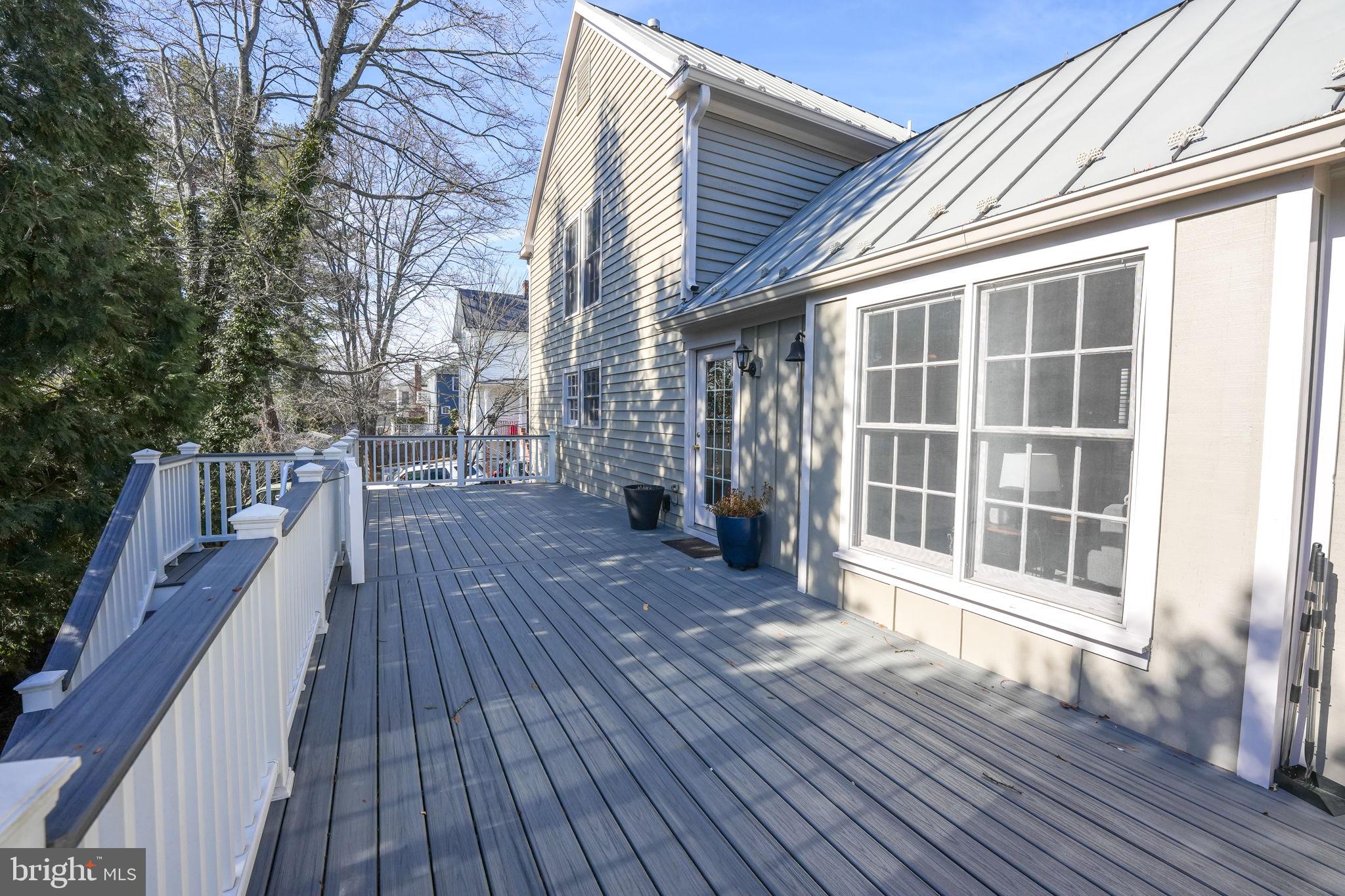 215 North St NE