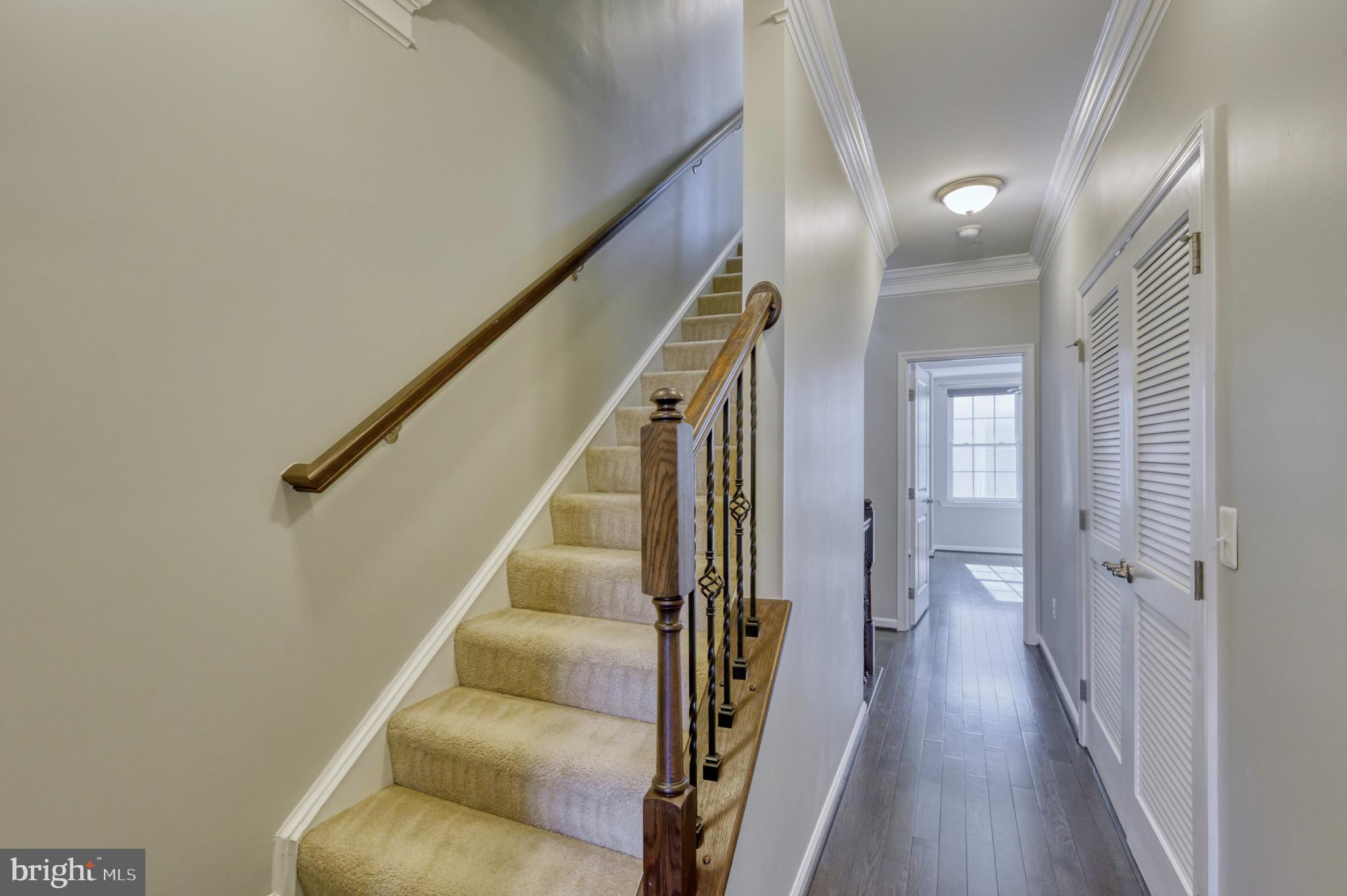 404 Haupt Sq SE