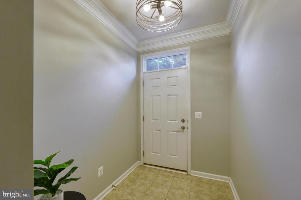 404 Haupt Sq SE