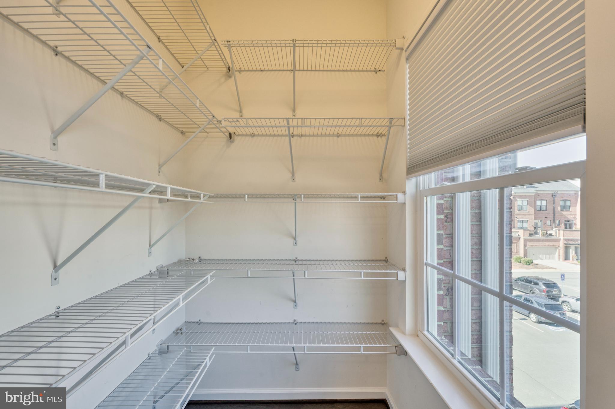 404 Haupt Sq SE