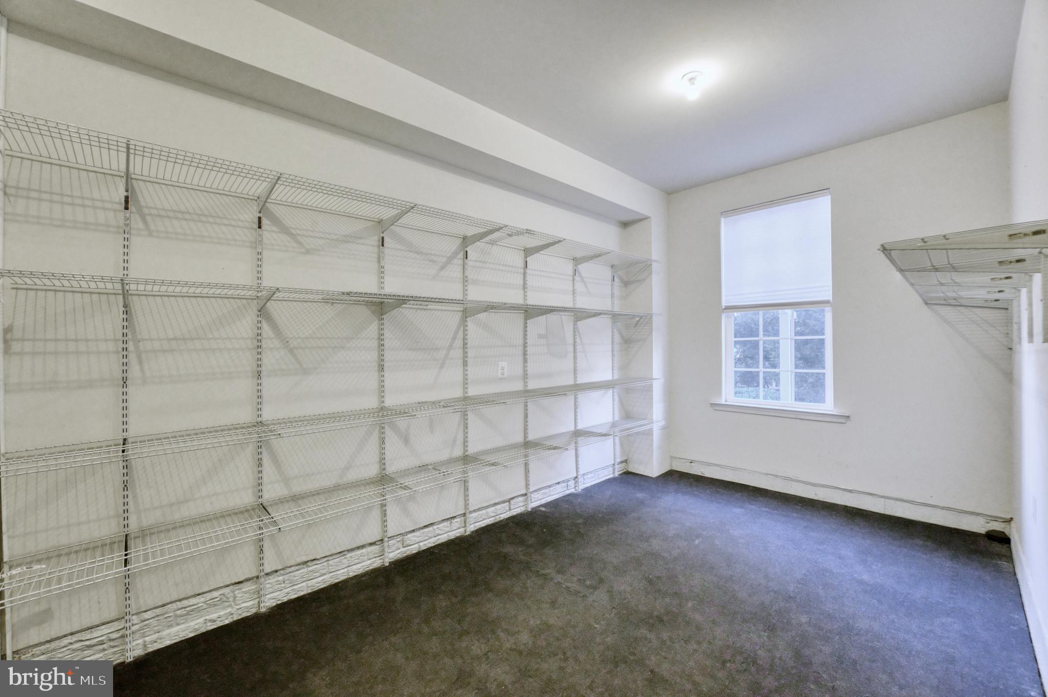 404 Haupt Sq SE