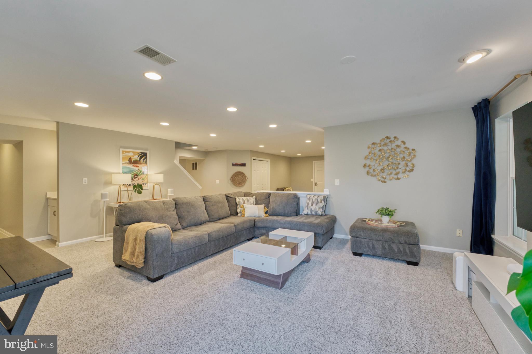 21554 Awbrey Pl
