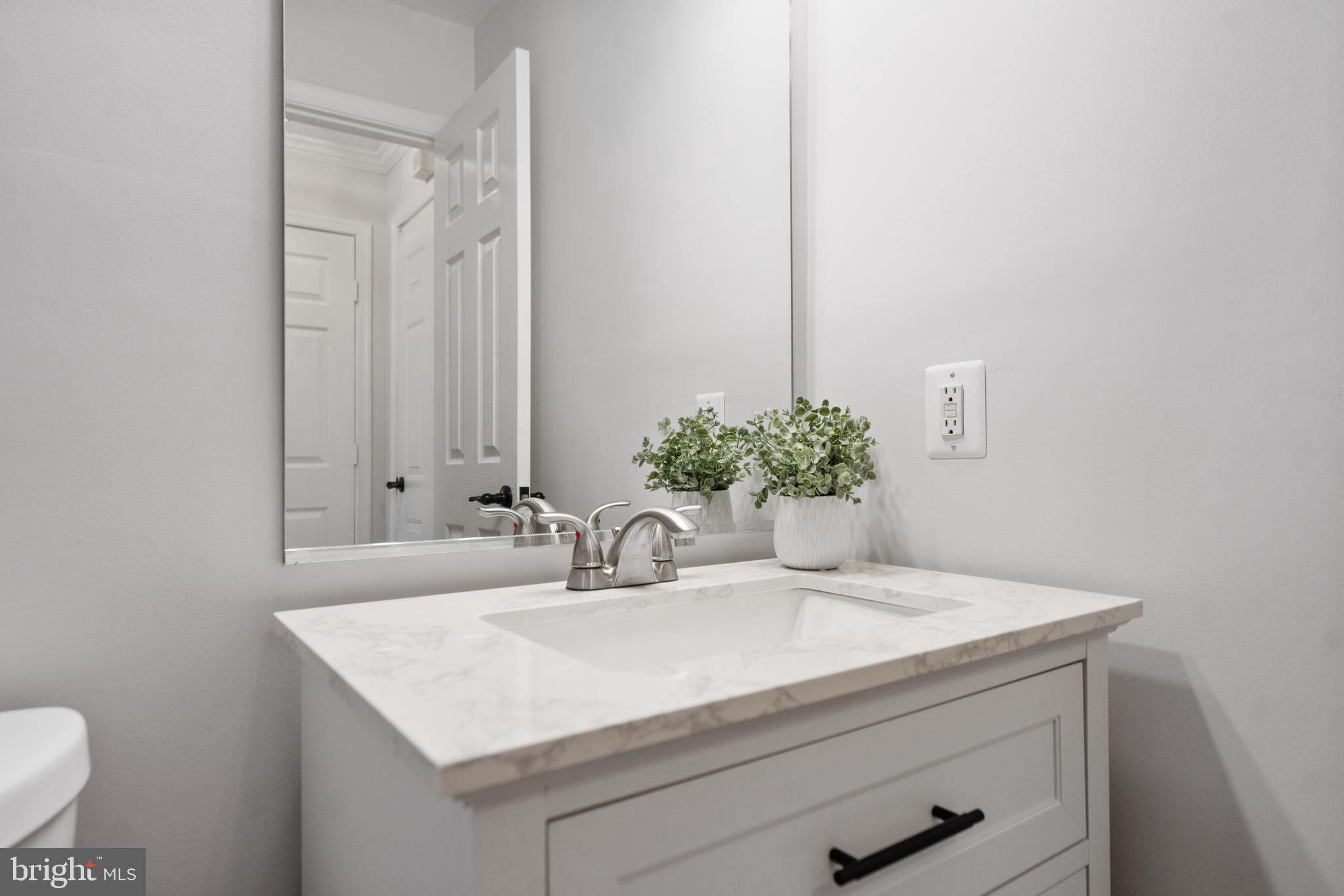 43690 Balmoral Ter