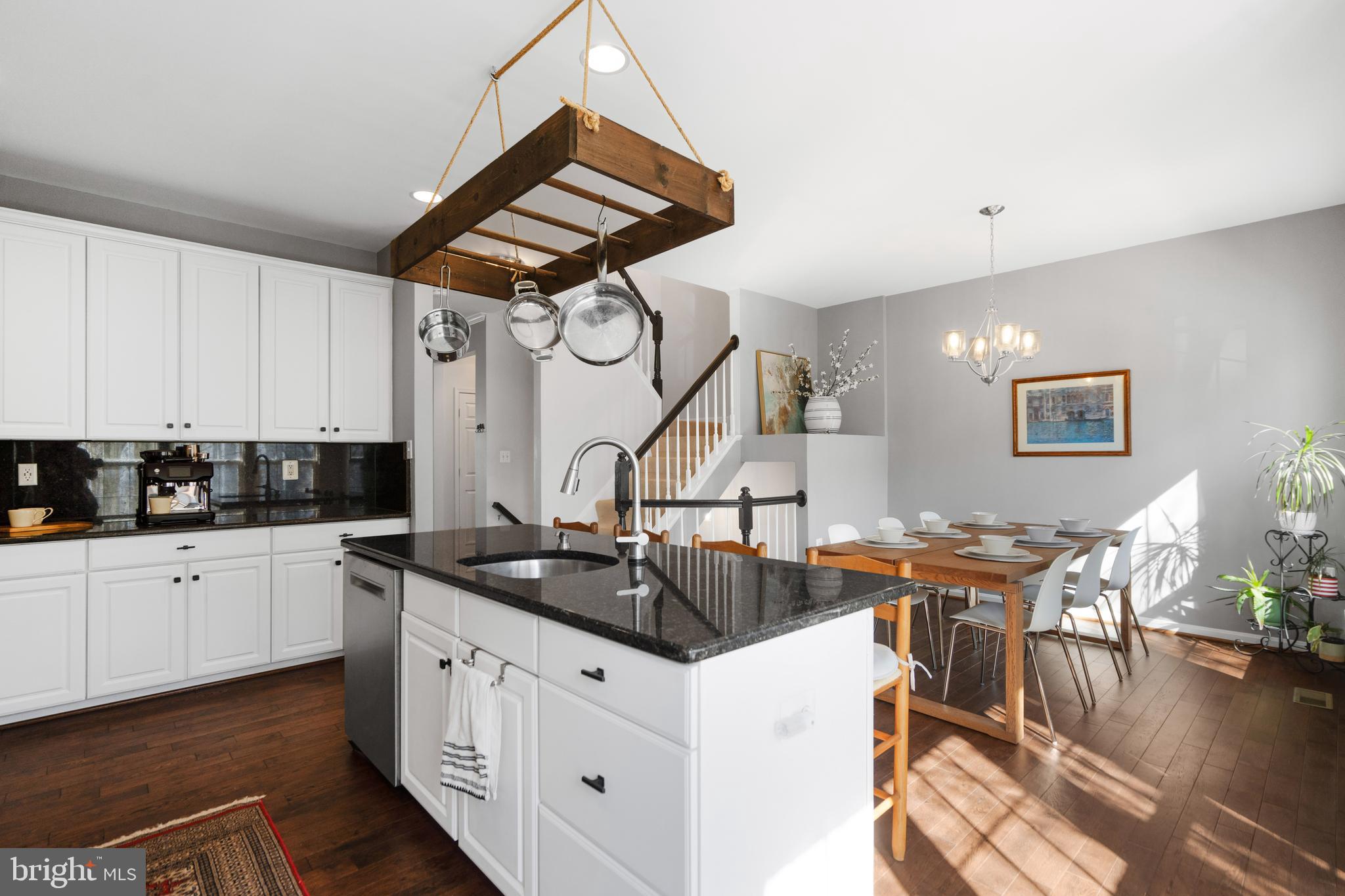 43690 Balmoral Ter