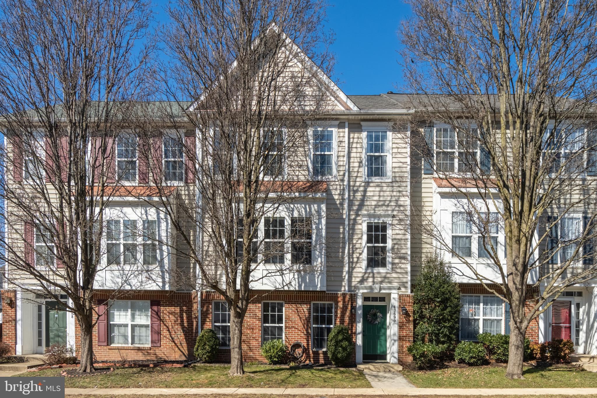 43690 Balmoral Ter
