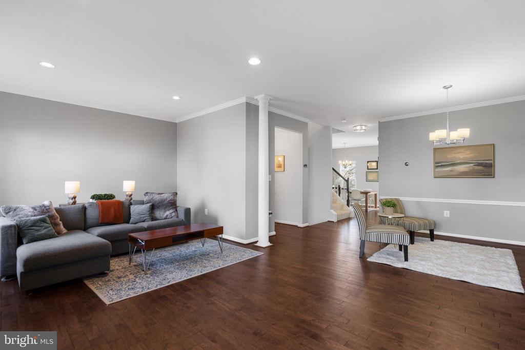 43690 Balmoral Ter