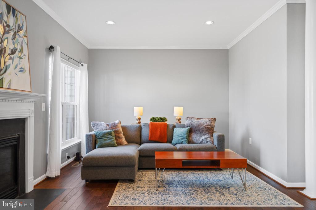 43690 Balmoral Ter