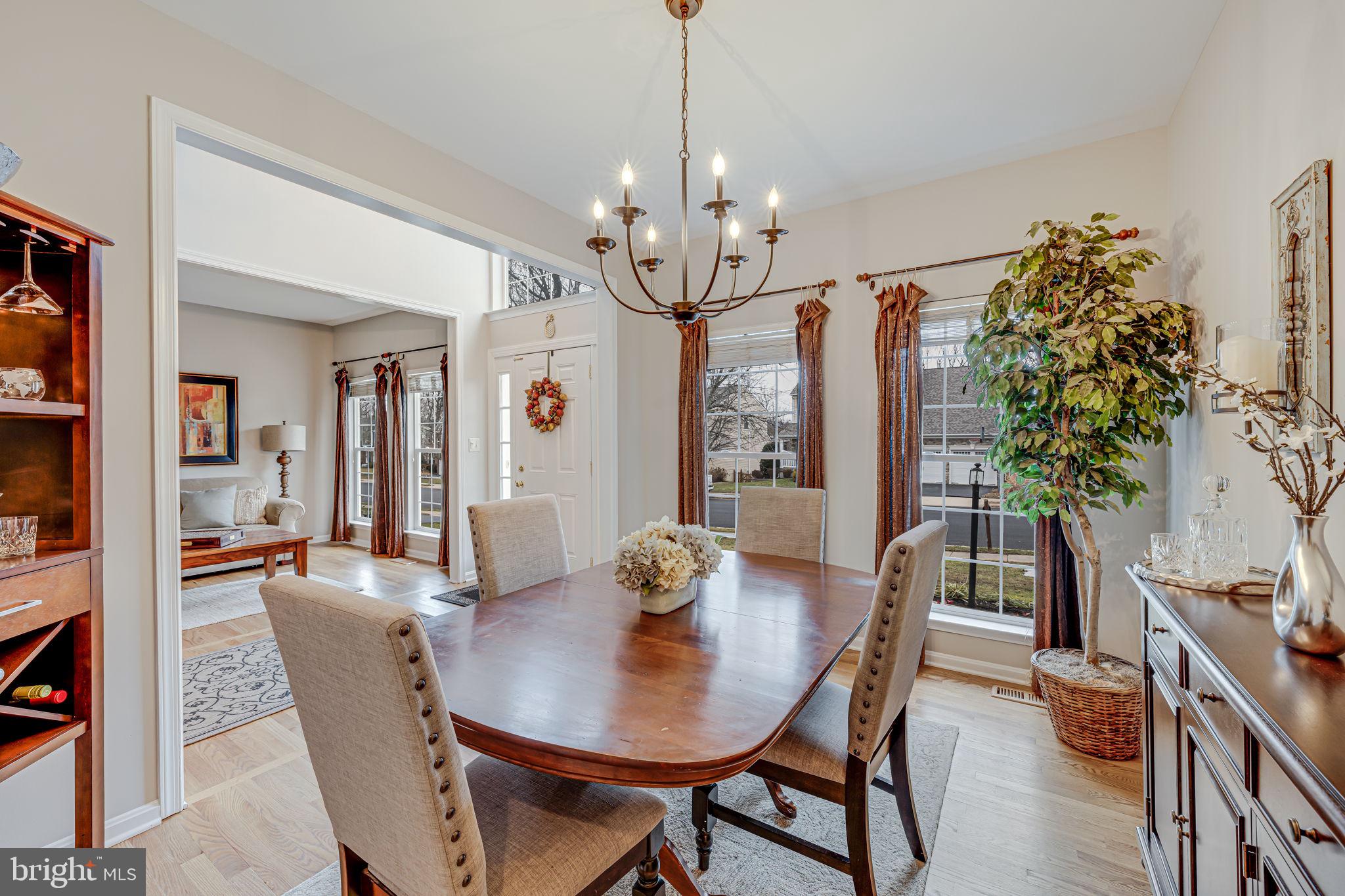 224 E Skyline Dr