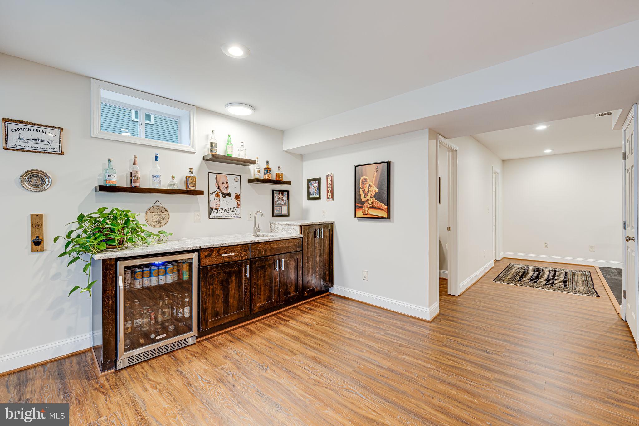 224 E Skyline Dr