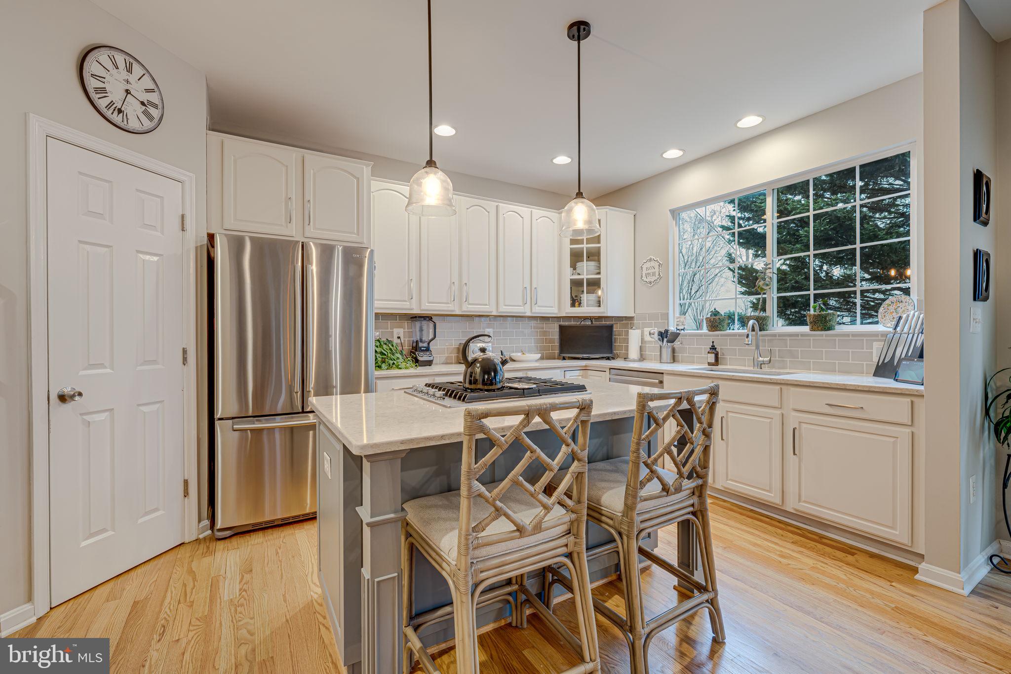 224 E Skyline Dr